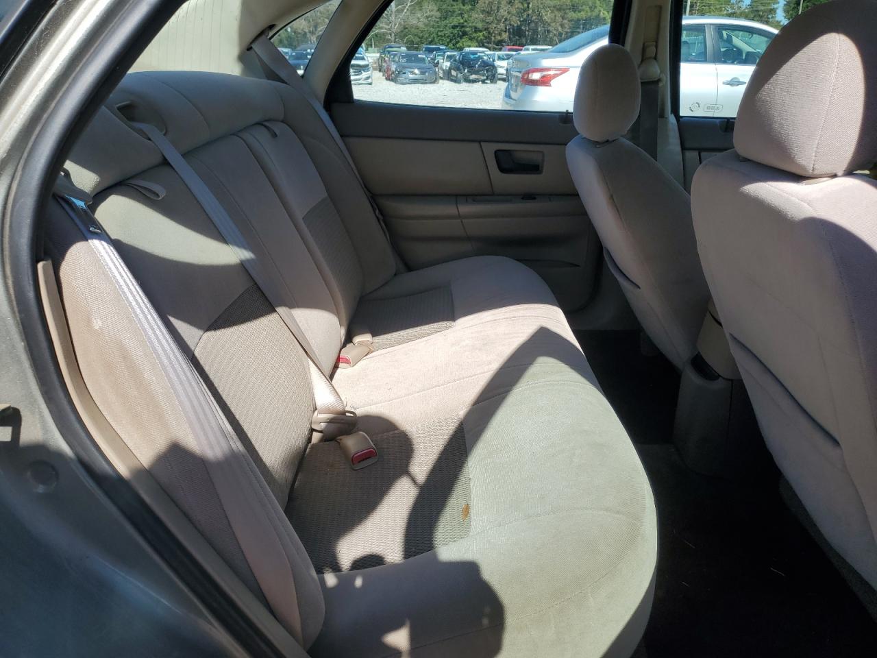 Ford Taurus Se Image 6