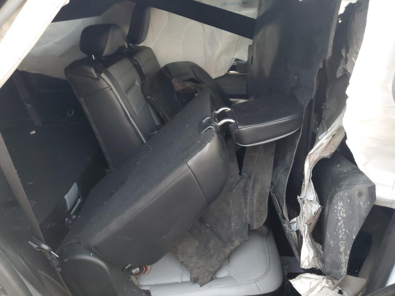 Ford Explorer Xlt Image 7