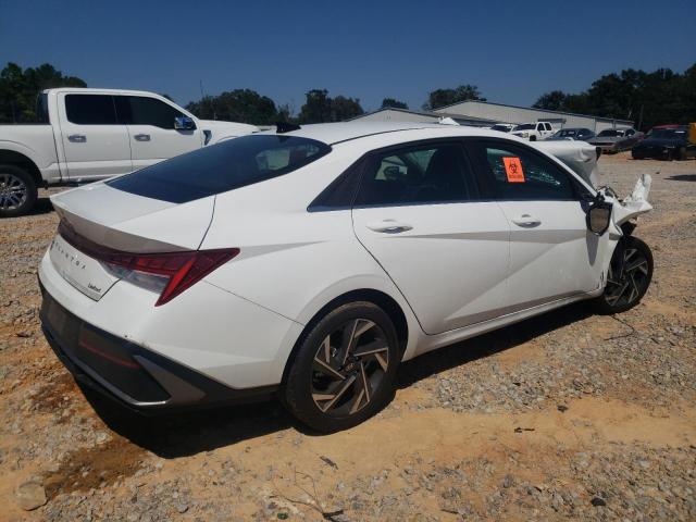 Hyundai ELANTRA Limited Image 4