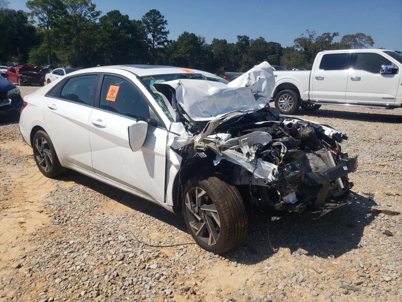 Hyundai ELANTRA Limited Image 5