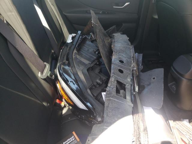 Hyundai ELANTRA Limited Image 10