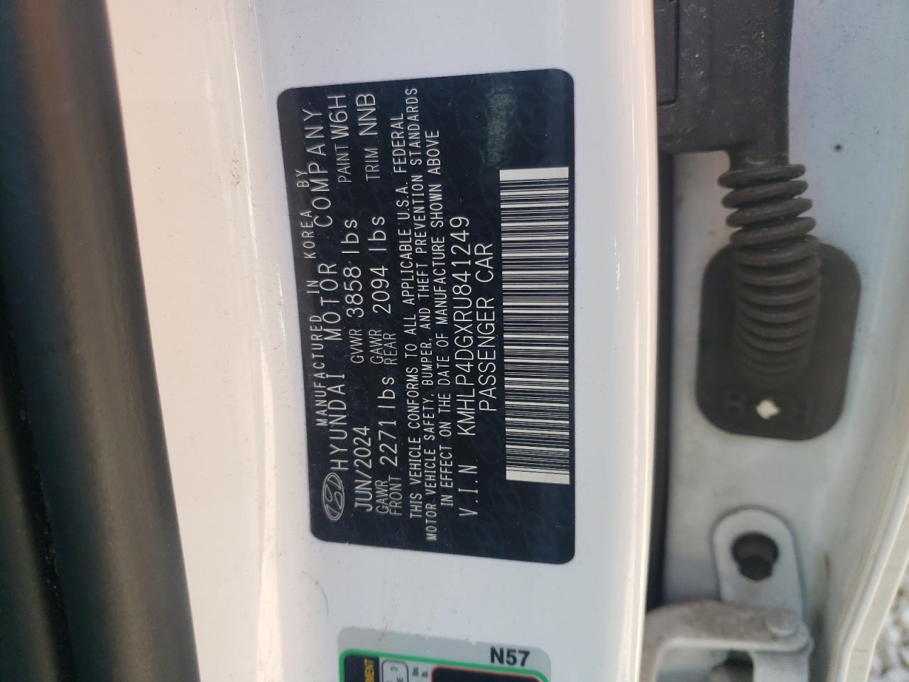 Hyundai ELANTRA Limited Image 13