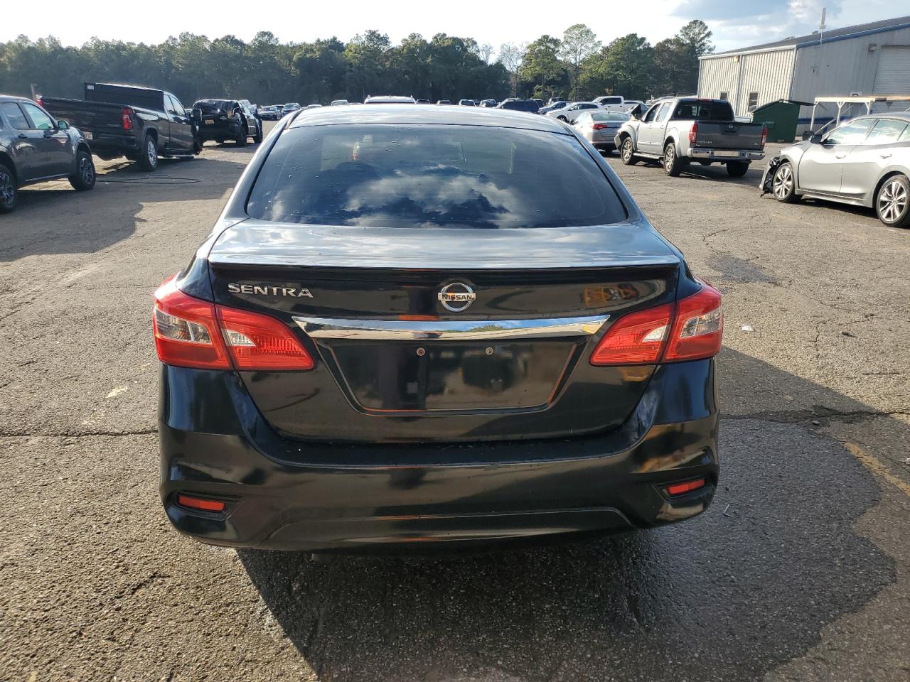 Nissan Sentra S Image 6