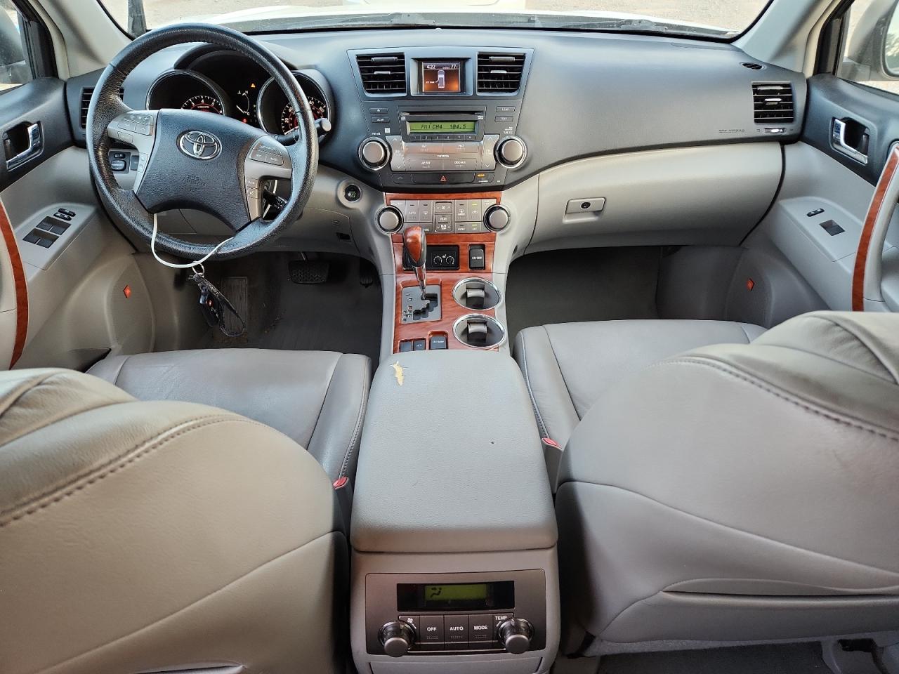 Toyota Highlander Limited Image 13