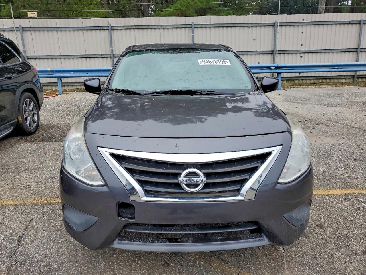 Nissan Versa S Image 4