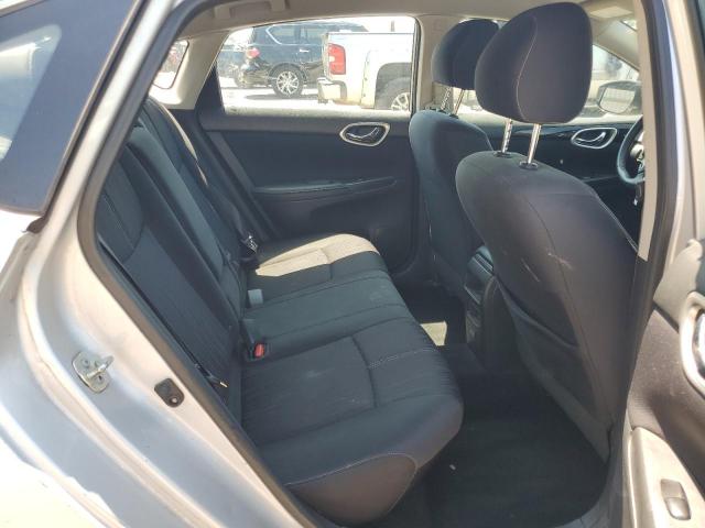 Nissan Sentra S Image 4