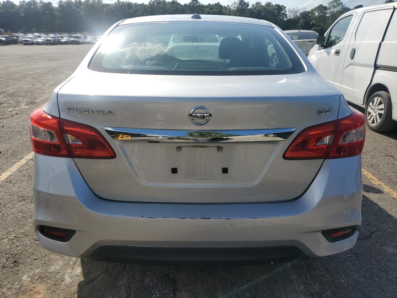 Nissan Sentra S Image 10