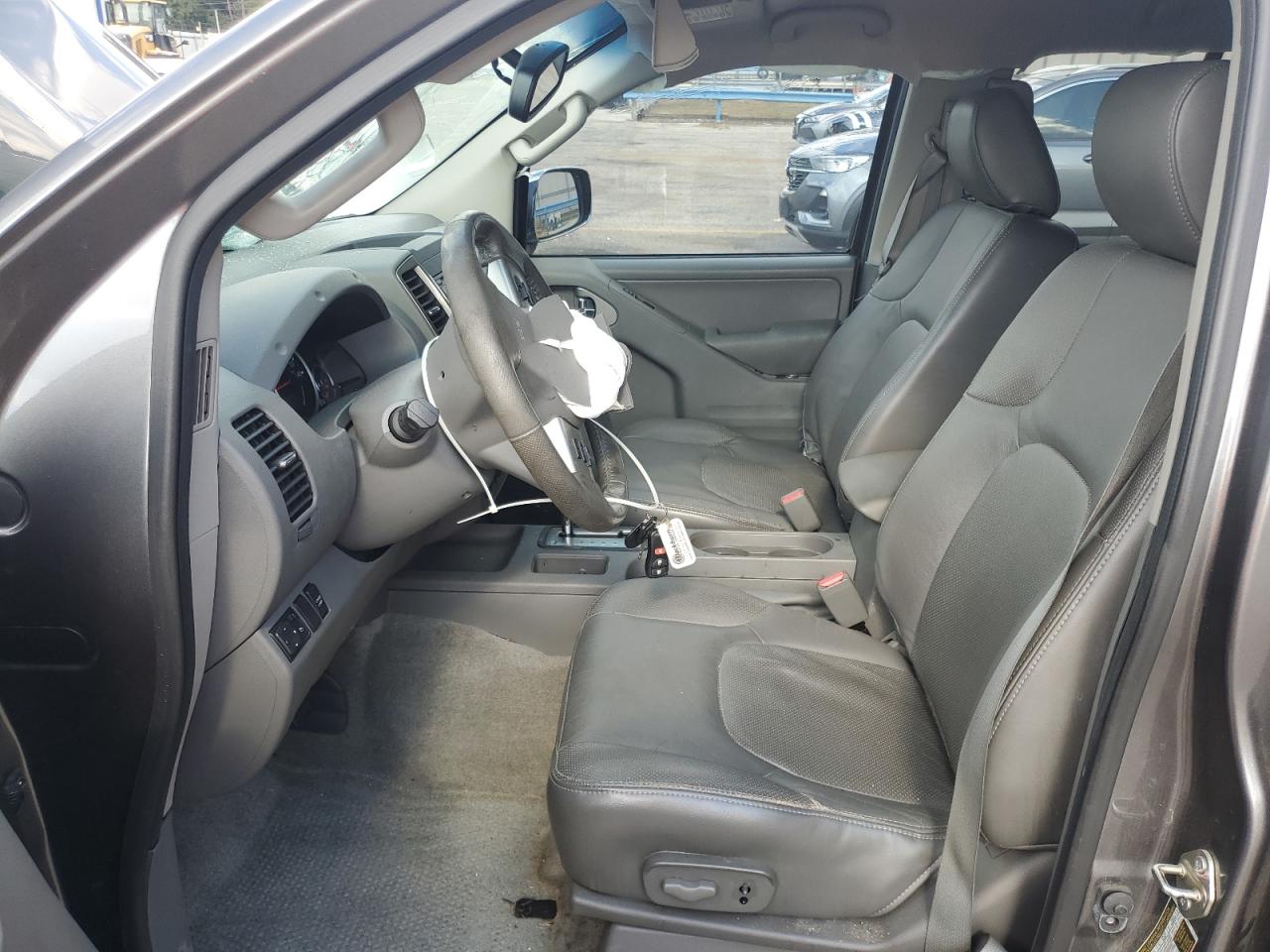 Nissan Frontier S Image 10