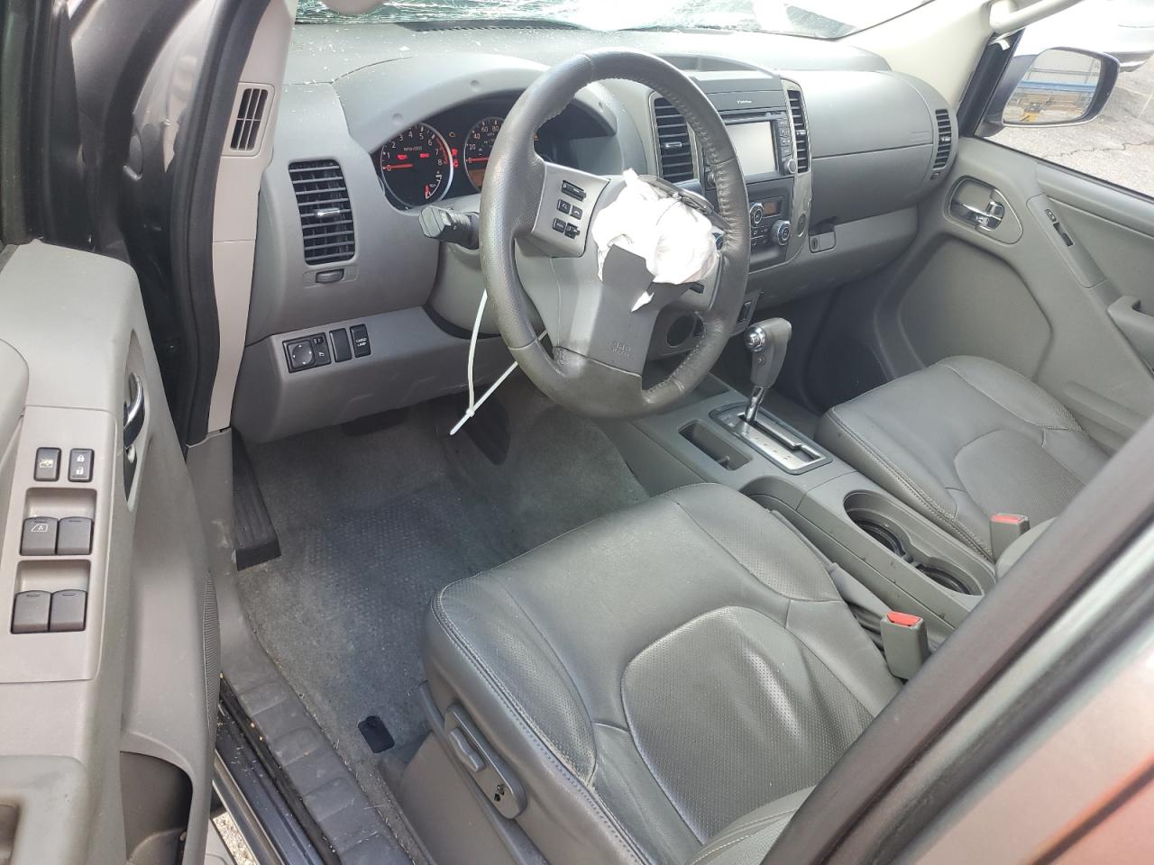 Nissan Frontier S Image 11