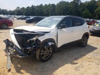  Salvage Kia Seltos