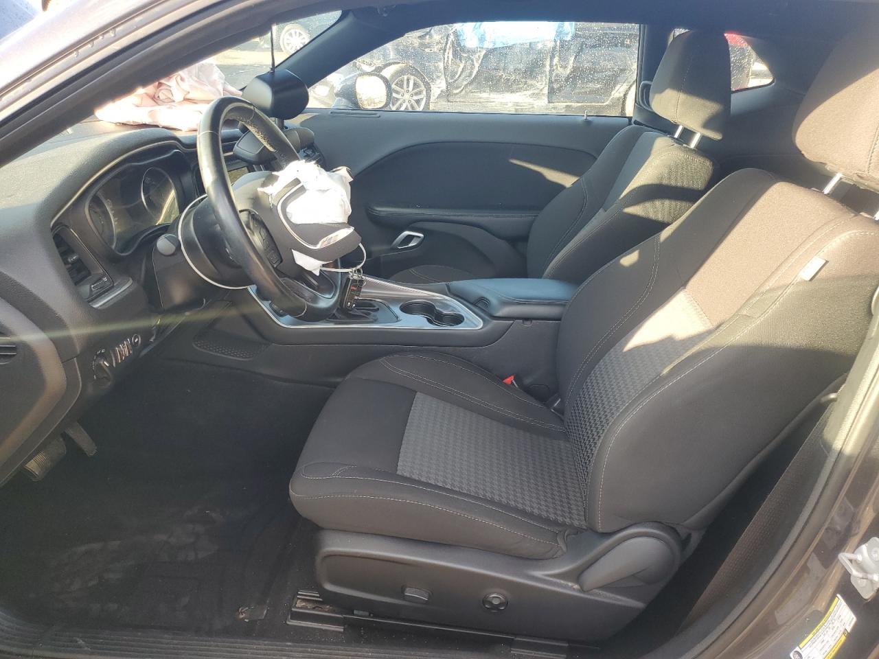 Dodge Challenger Sxt Image 5