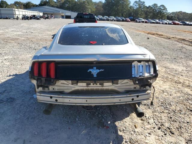 Ford Mustang Image 8