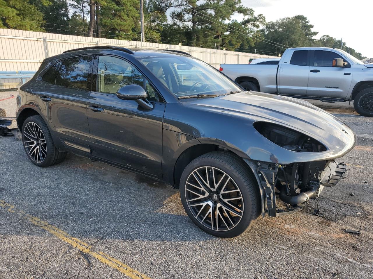 Porsche Macan Base Base Image 6