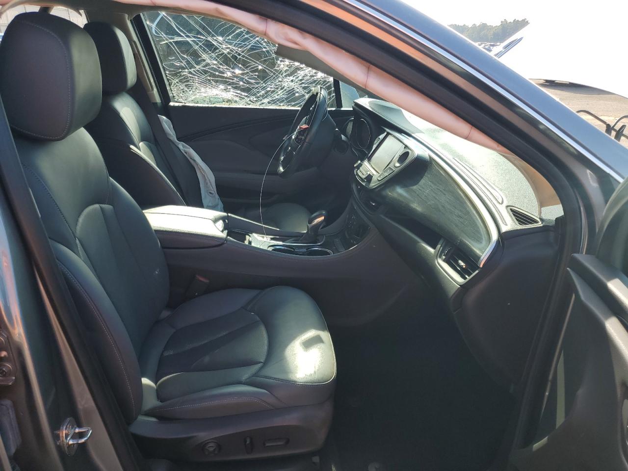 Buick Envision Essence Image 11