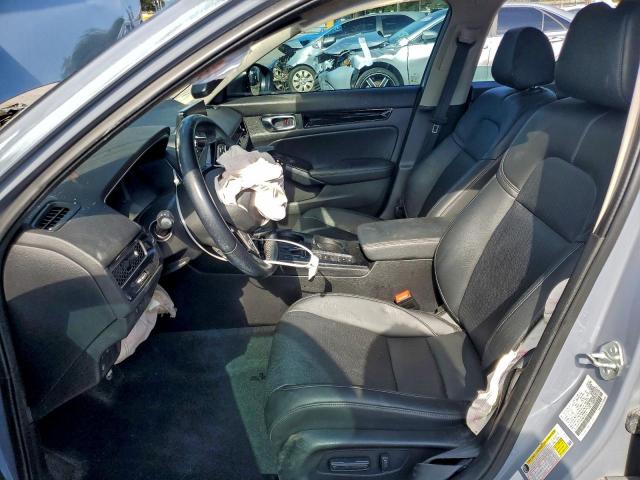 Honda Civic Touring Image 2