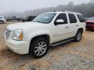 GMC Yukon Denali Image 1