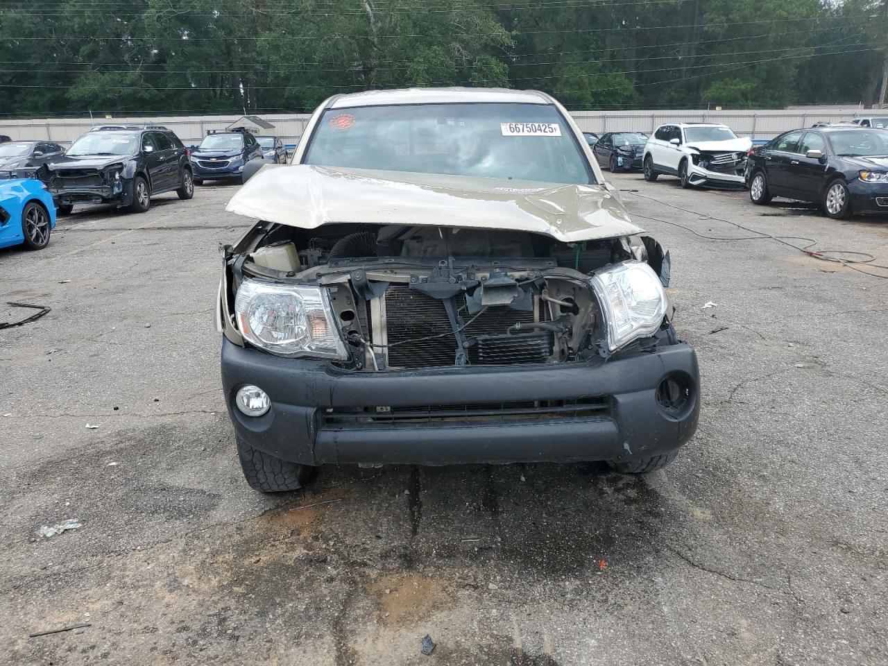 Toyota Tacoma Prerunner Access Cab Image 6