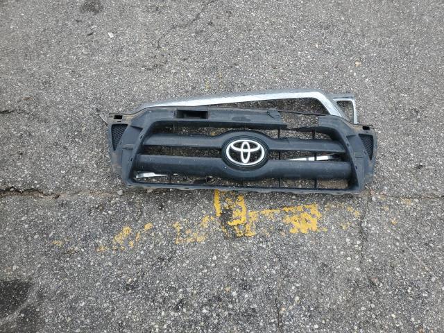 Toyota Tacoma Prerunner Access Cab Image 11