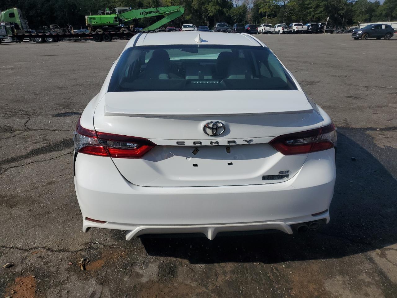 Toyota Camry Se Image 2