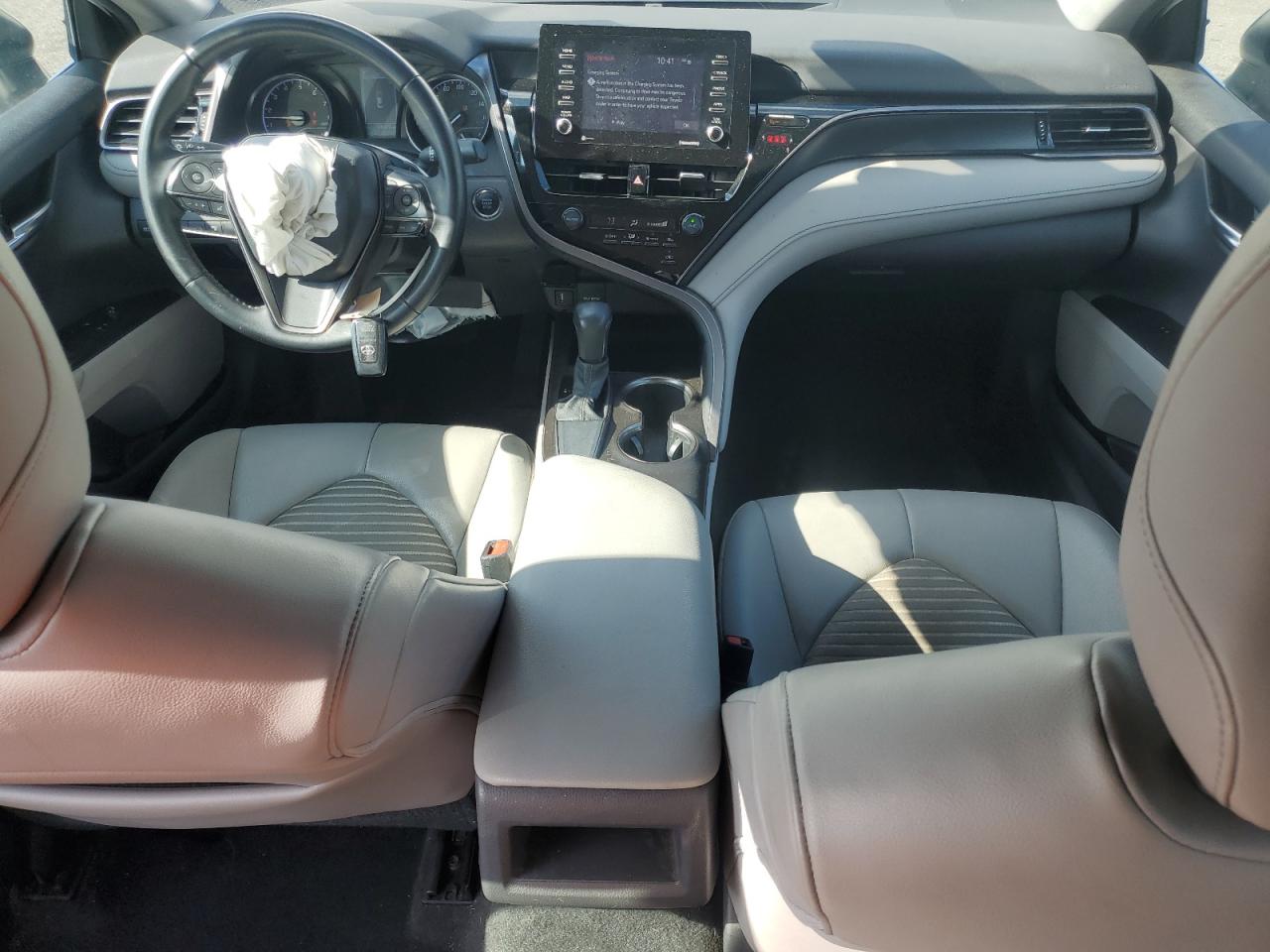 Toyota Camry Se Image 5