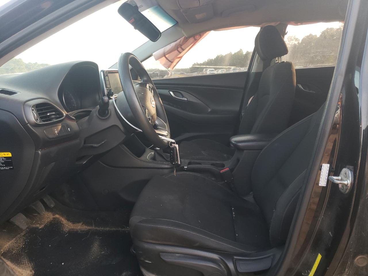 Hyundai ELANTRA Image 6