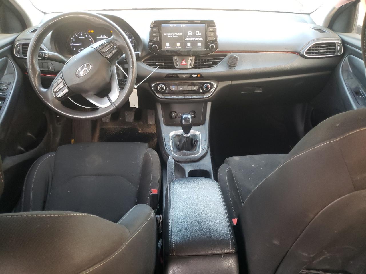 Hyundai ELANTRA Image 13