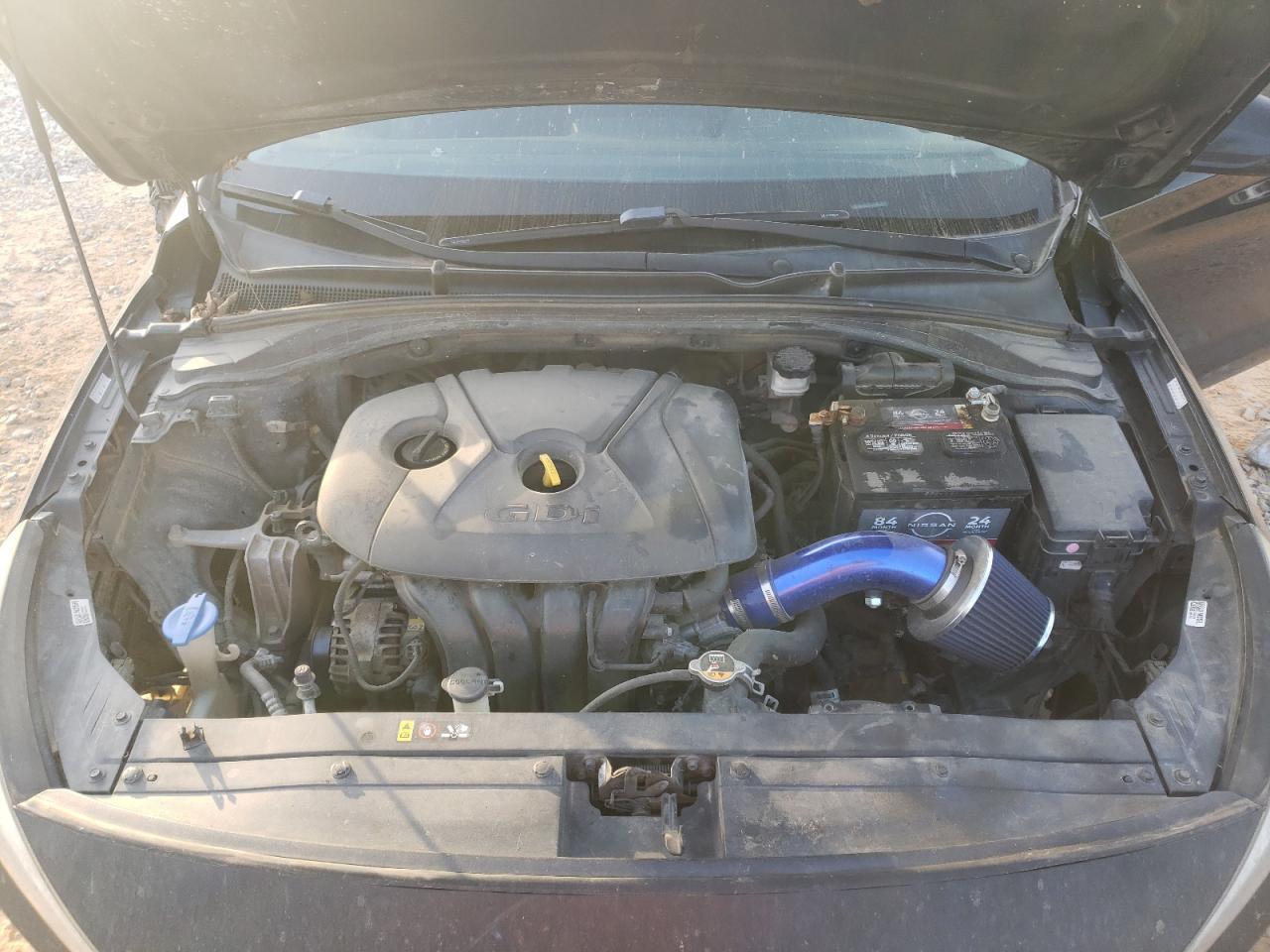 Hyundai ELANTRA Image 3