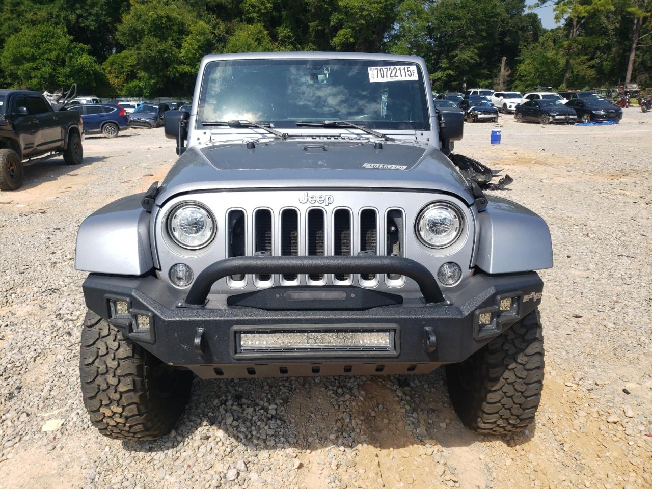 Jeep Wrangler Sahara Image 6