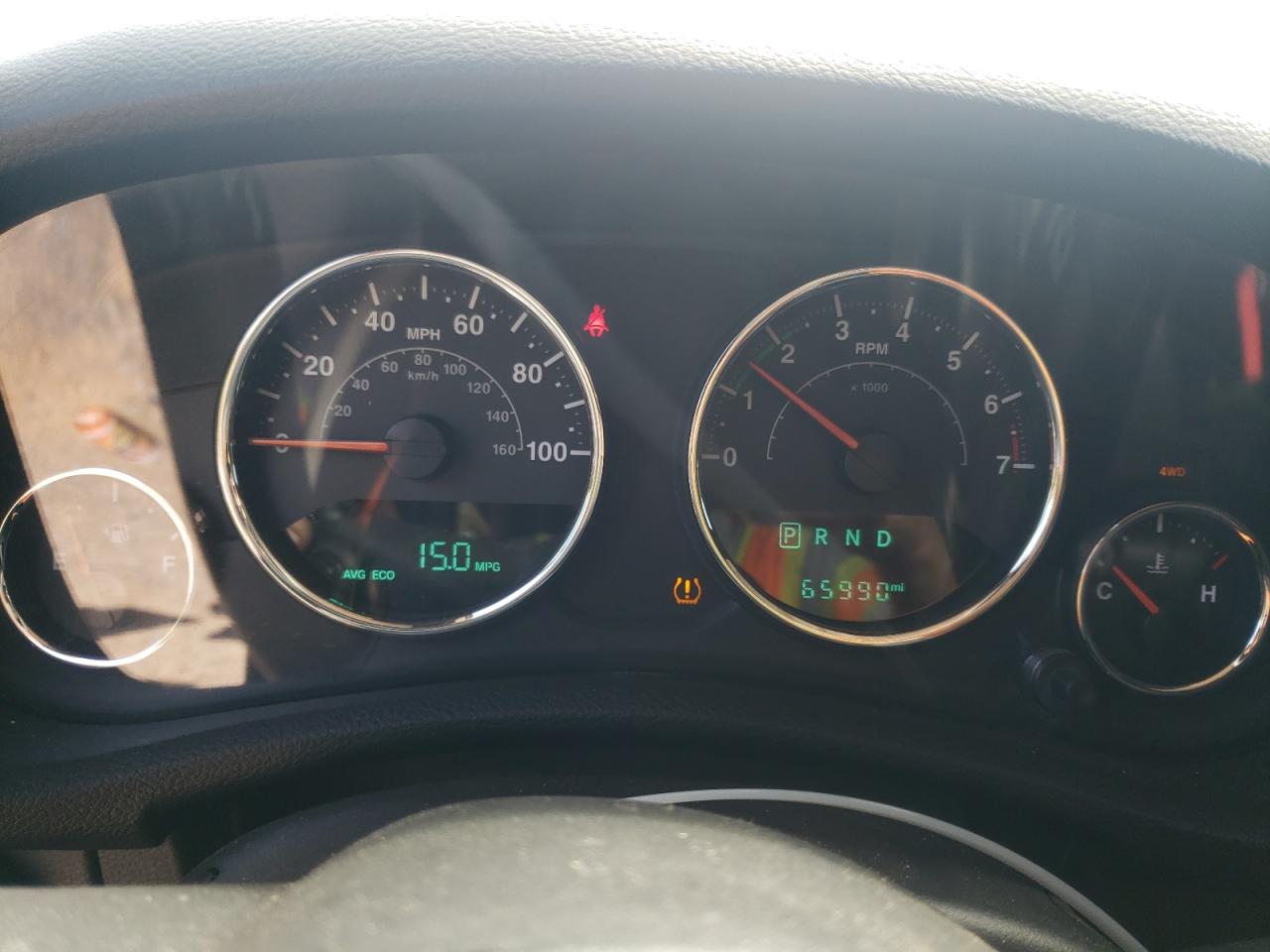 Jeep Wrangler Sahara Image 7