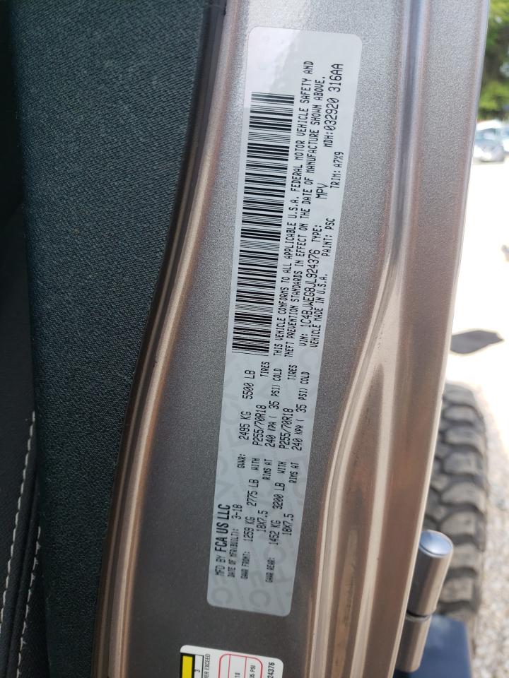 Jeep Wrangler Sahara Image 2