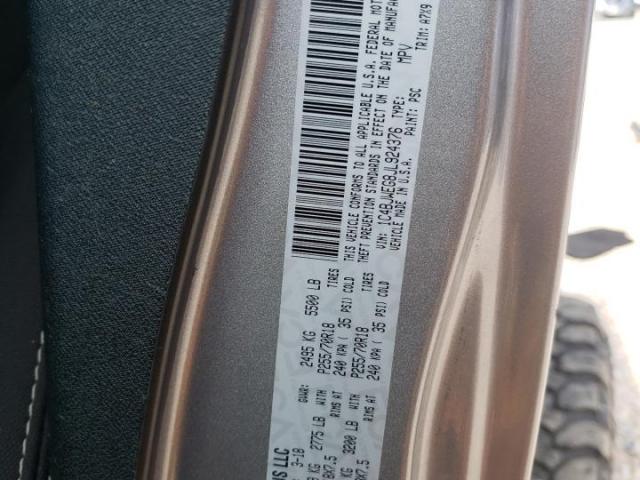 Jeep Wrangler Sahara Image 2