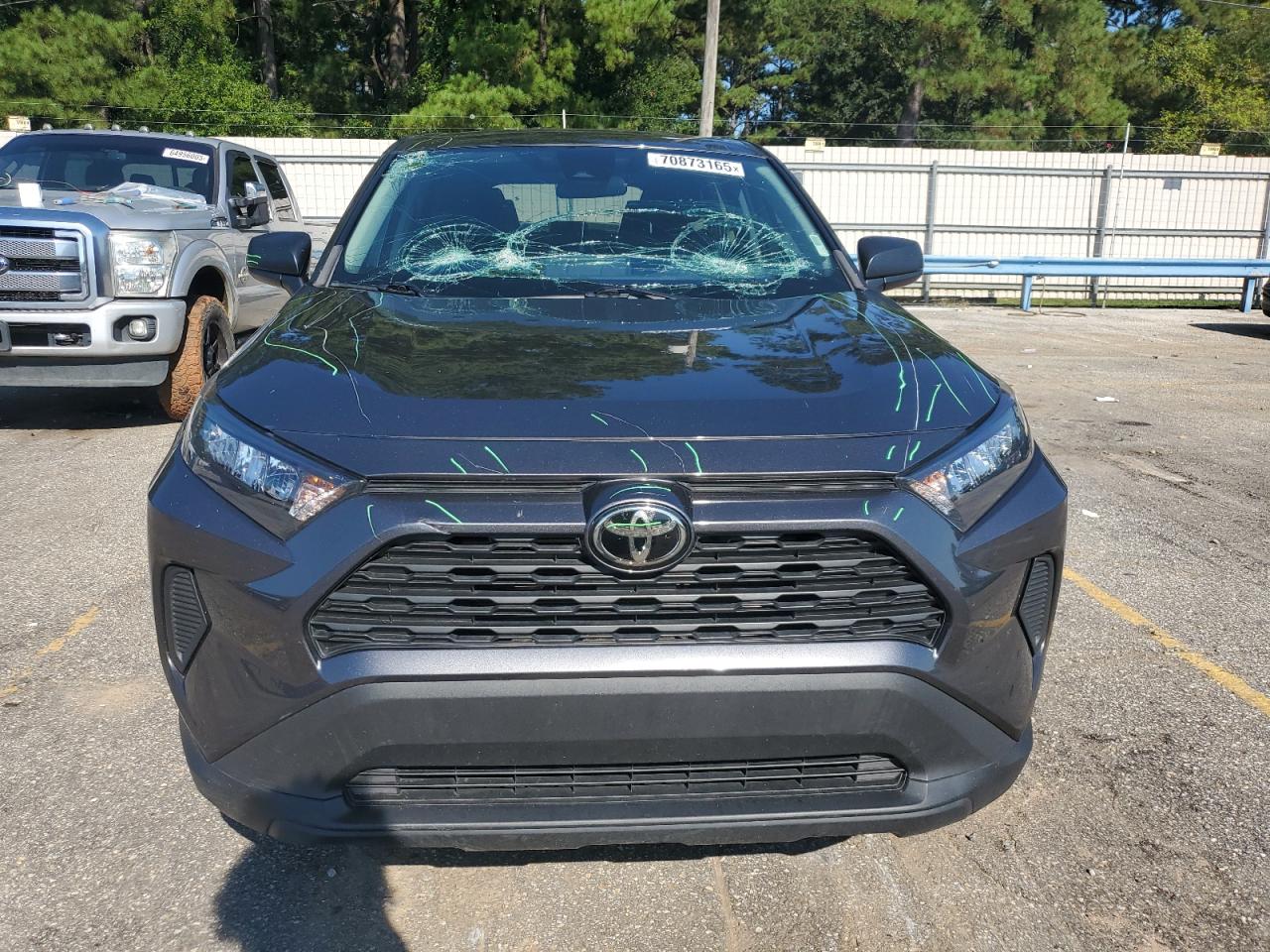 Toyota RAV4 Le Image 13