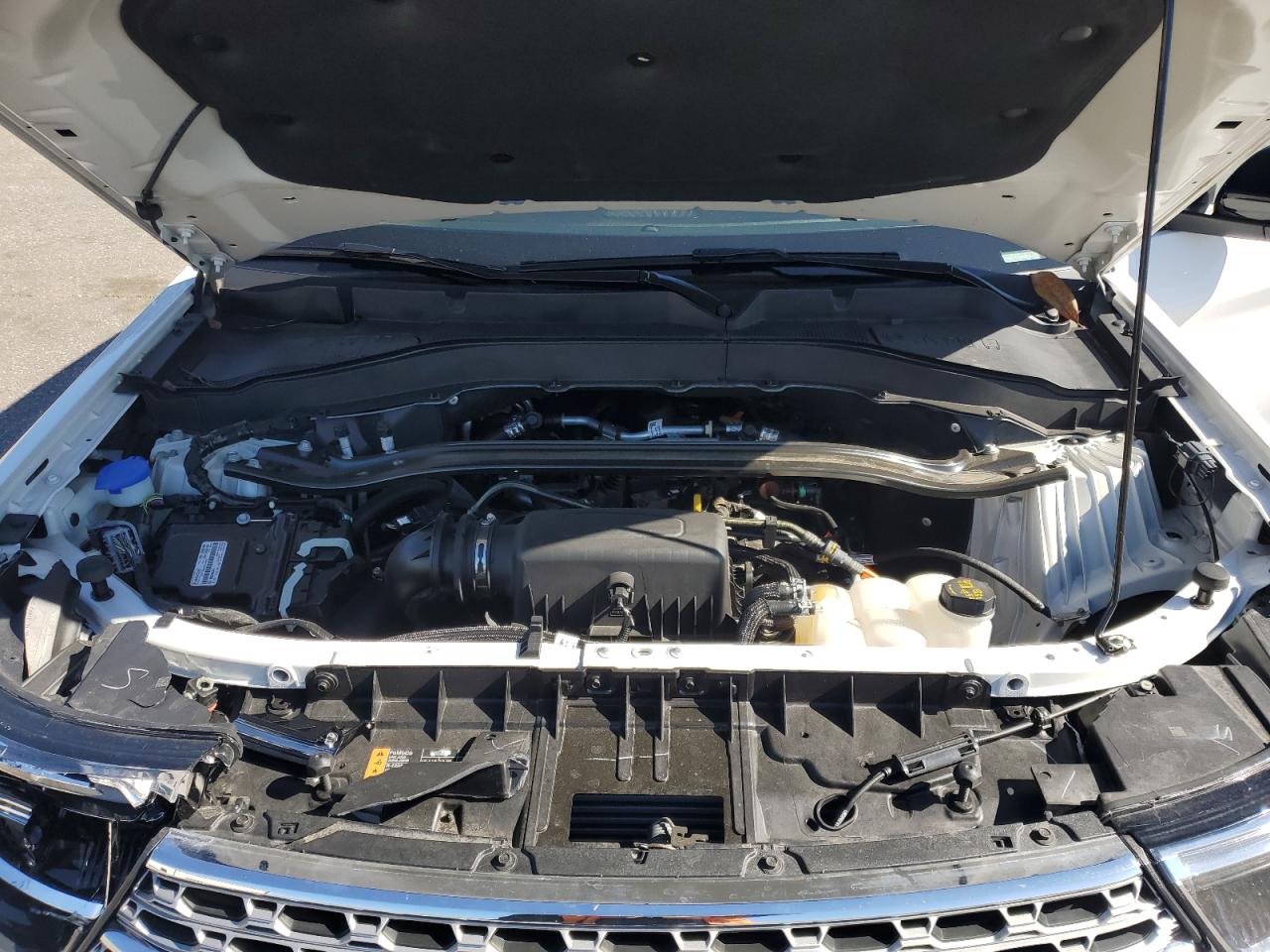 Ford Explorer Limited Image 12