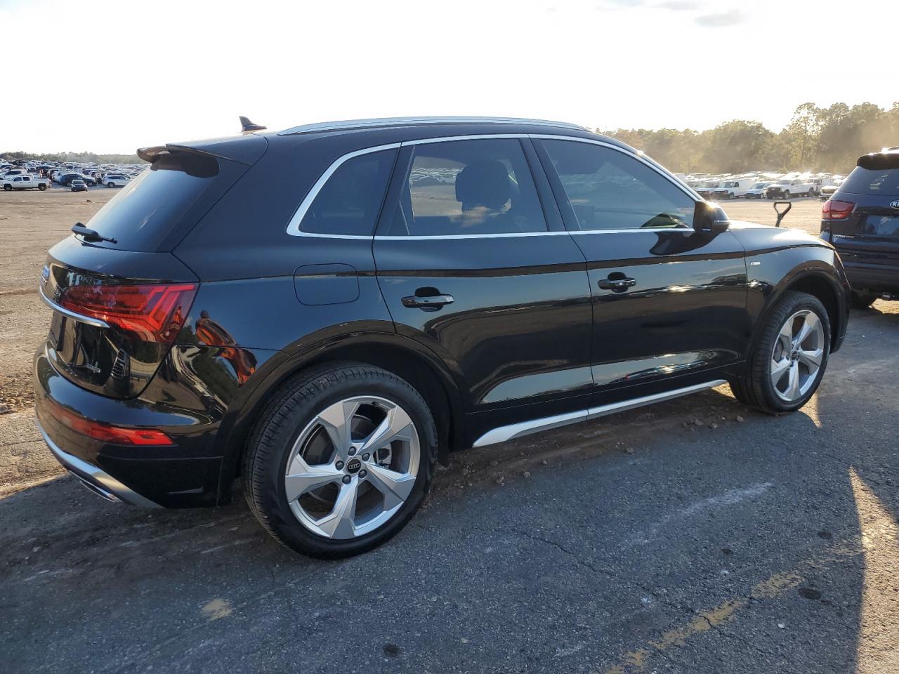 Audi Q5 Premium Plus 45 Image 3