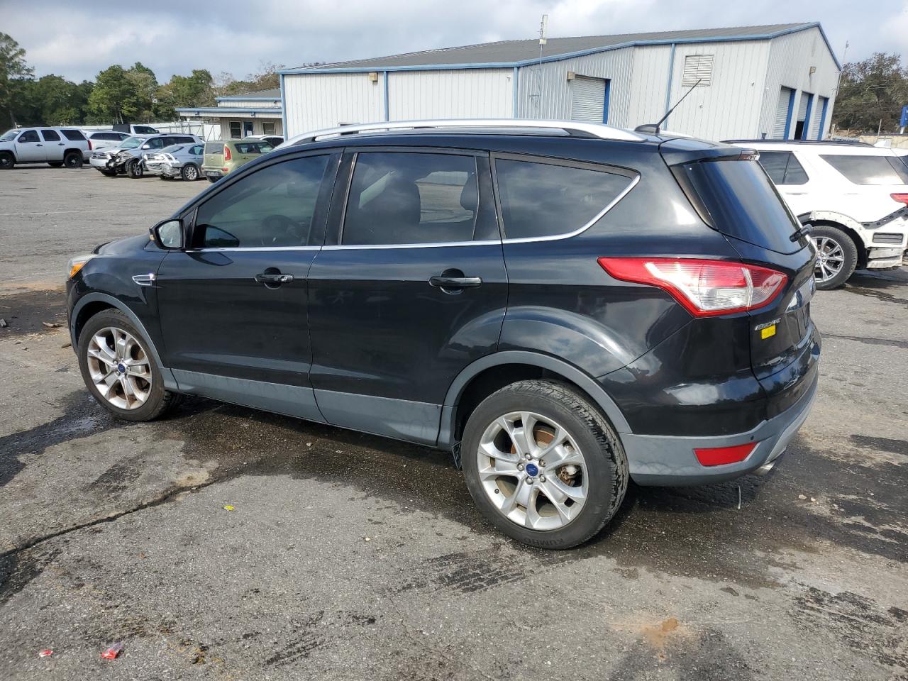 Ford Escape Titanium Image 7