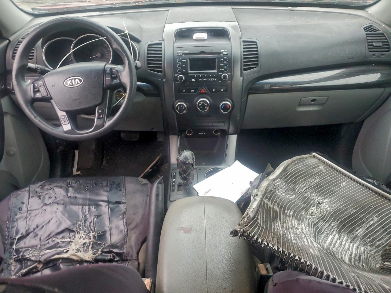 Kia Sorento Base Image 6