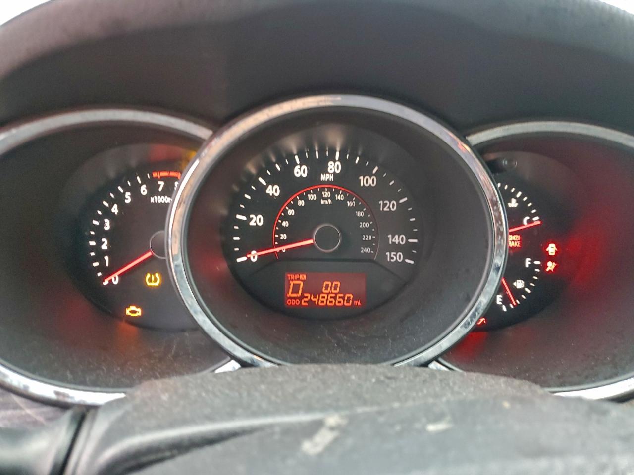 Kia Sorento Base Image 7