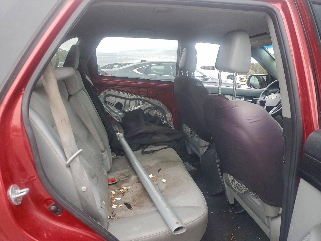 Kia Sorento Base Image 9