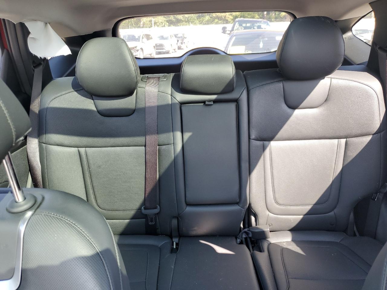 Hyundai TUCSON Limited Image 12