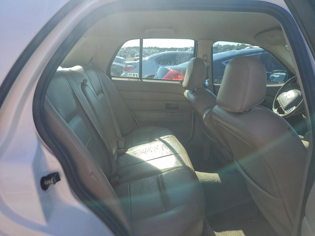 Ford Crown Vic Lx Image 5