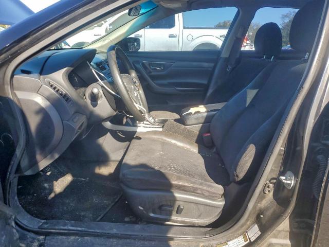 Nissan Altima 2.5 Image 6