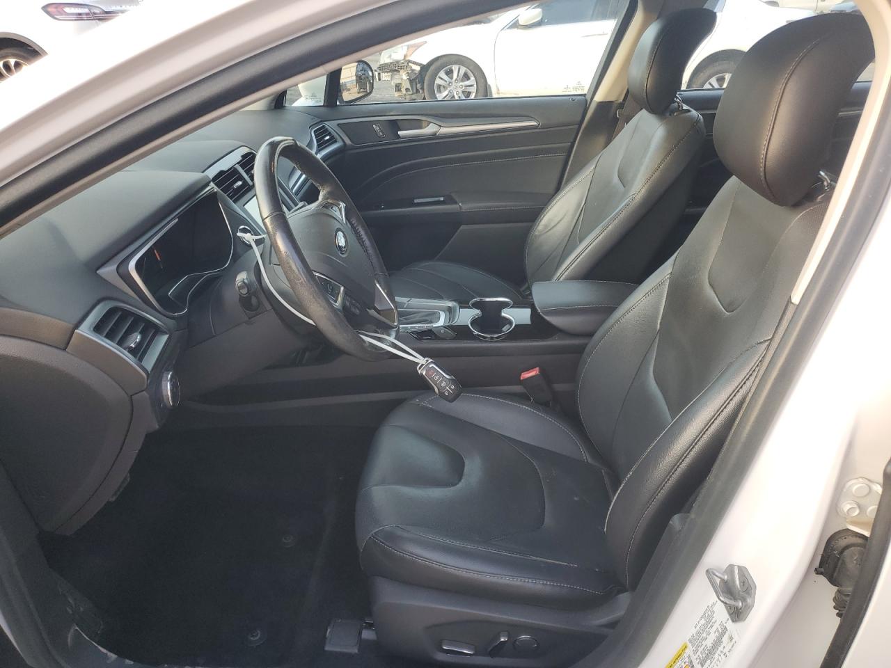 Ford Fusion Titanium Hev Image 6