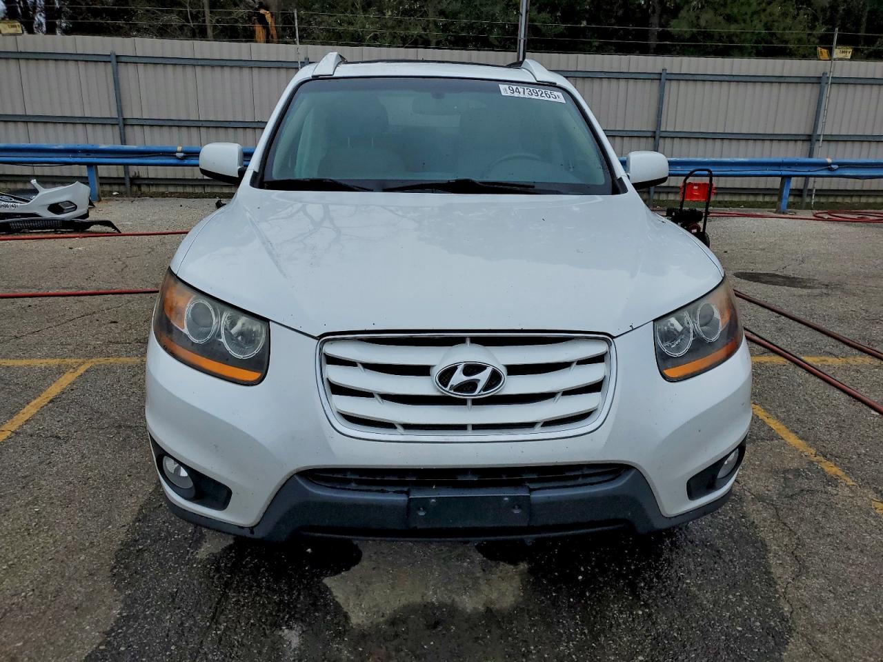 Hyundai SANTA FE Limited Image 4