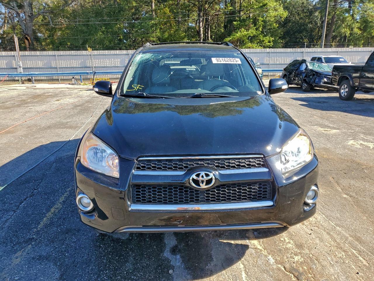 Toyota RAV4 Limited Image 9