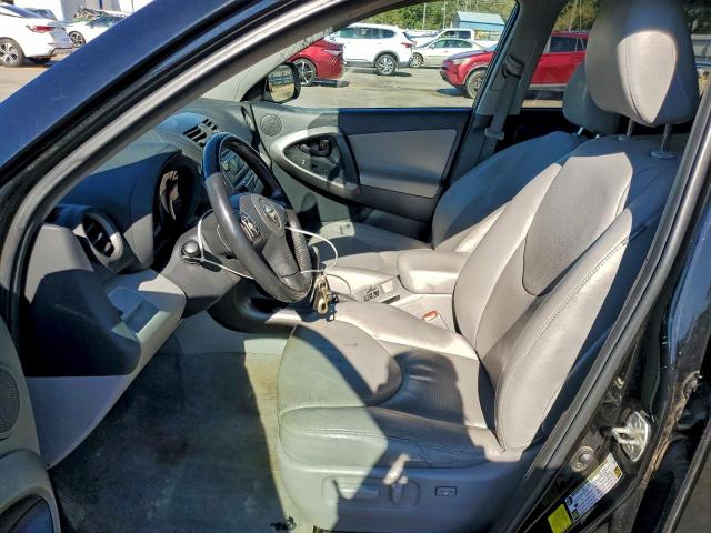 Toyota RAV4 Limited Image 11