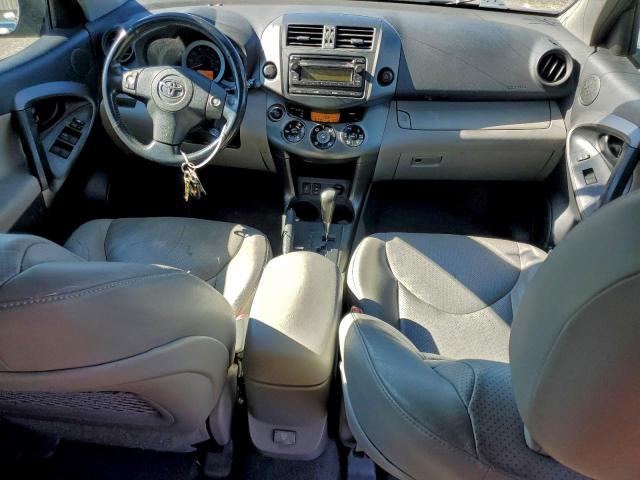 Toyota RAV4 Limited Image 12