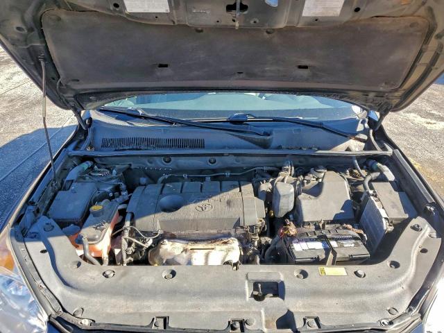 Toyota RAV4 Limited Image 8