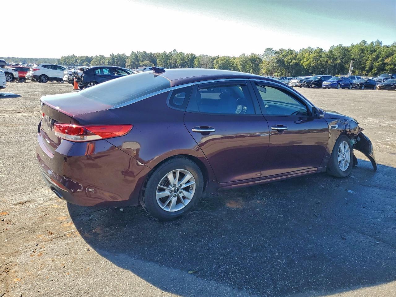 Kia Optima Lx Image 9