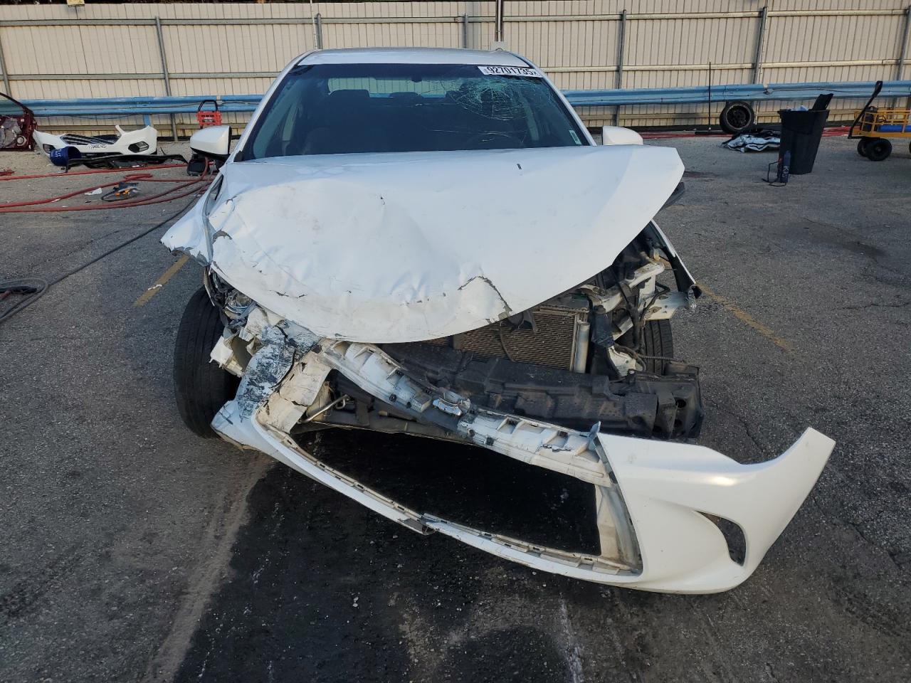 Toyota Camry Le Image 2