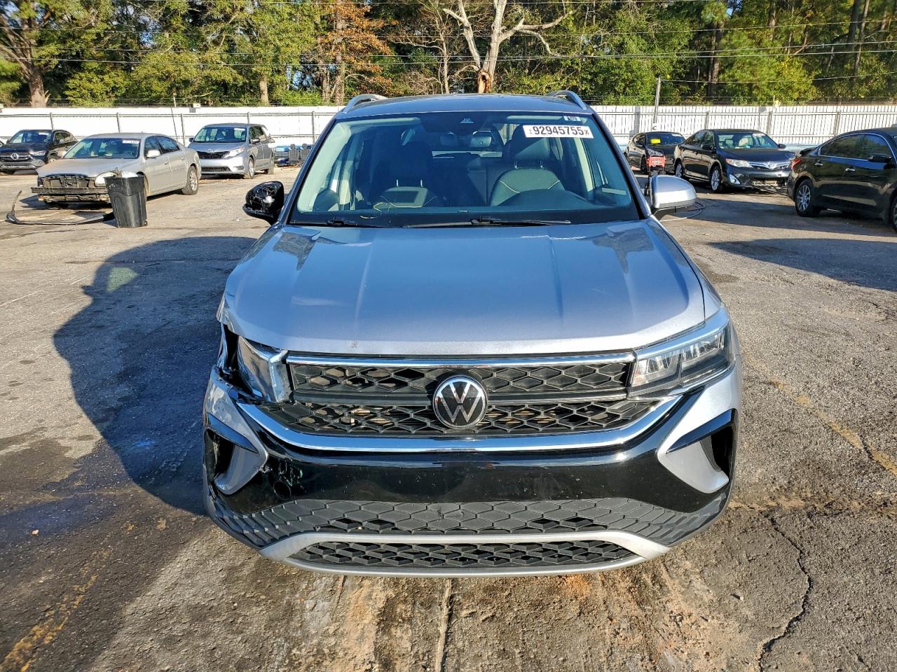 Volkswagen Taos Se Image 12